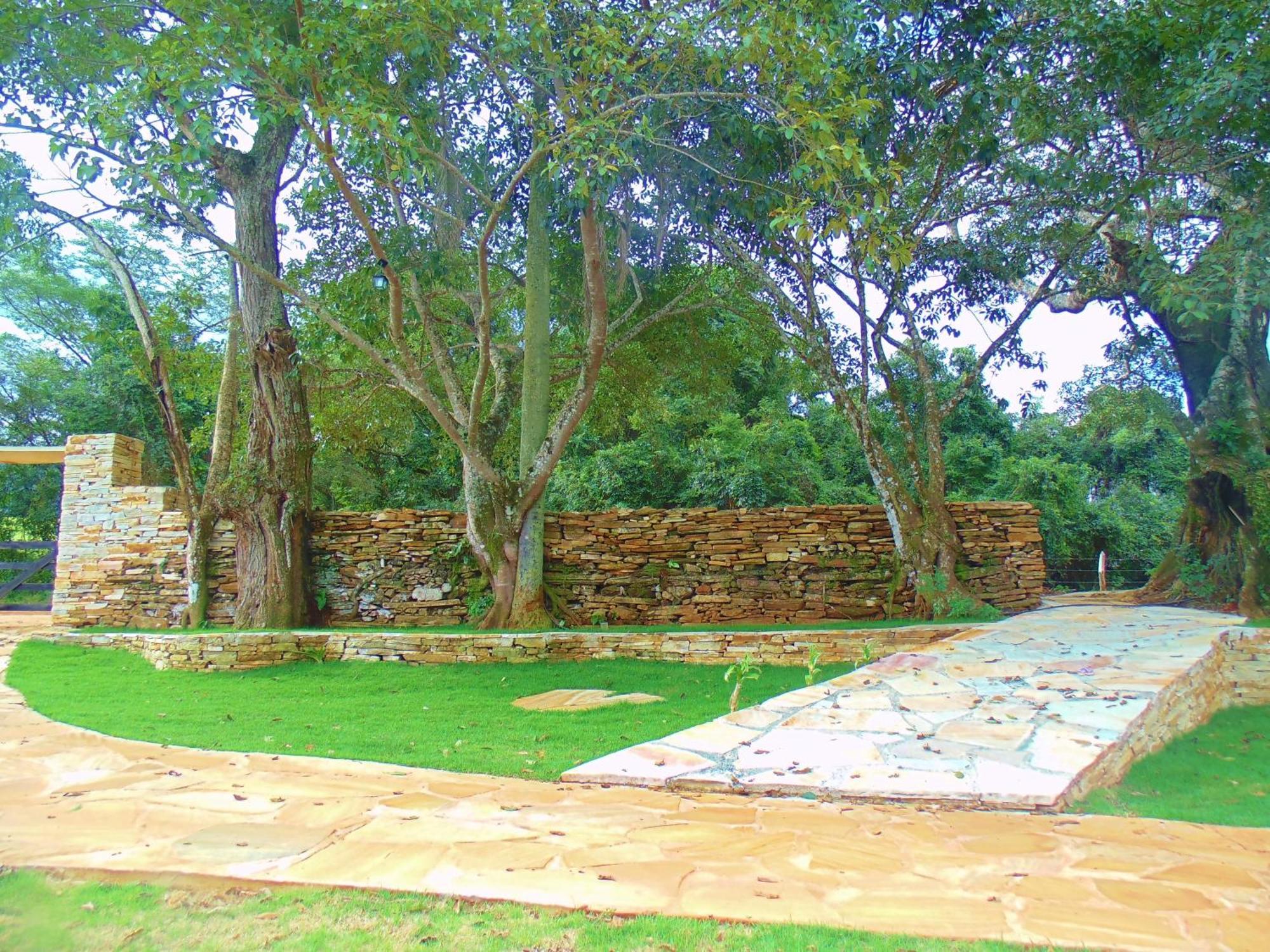 Pousada Muro De Pedra São Tomé das Letras Esterno foto